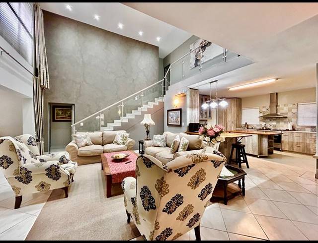 7 BEDROOM HOUSE FOR SALE IN MELODIE